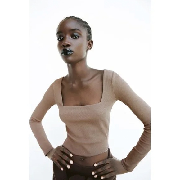 Zara // Squareneck Long Sleeve Ribbed Crop Top in Beige Nude - Picture 4 of 4